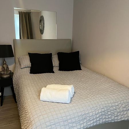 London Property Apartments For Up To 6, Next To Big Ben & London Eye Exterior photo
